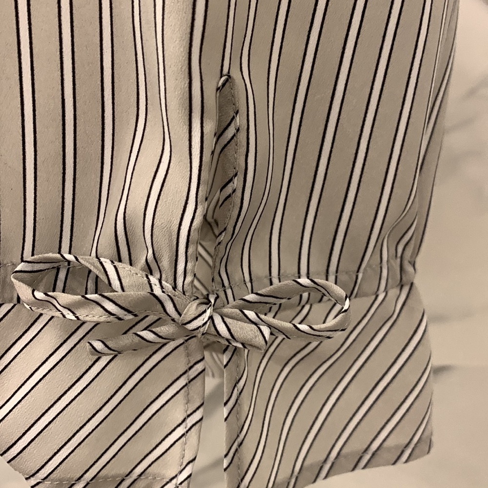 Banana Republic striped blouse - Picture 5 of 8
